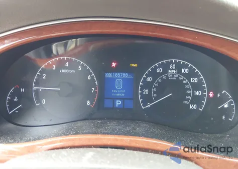 2013 Hyundai Genesis 3.8 из США, поврежденный, VIN KMHGC4DDXDU239558